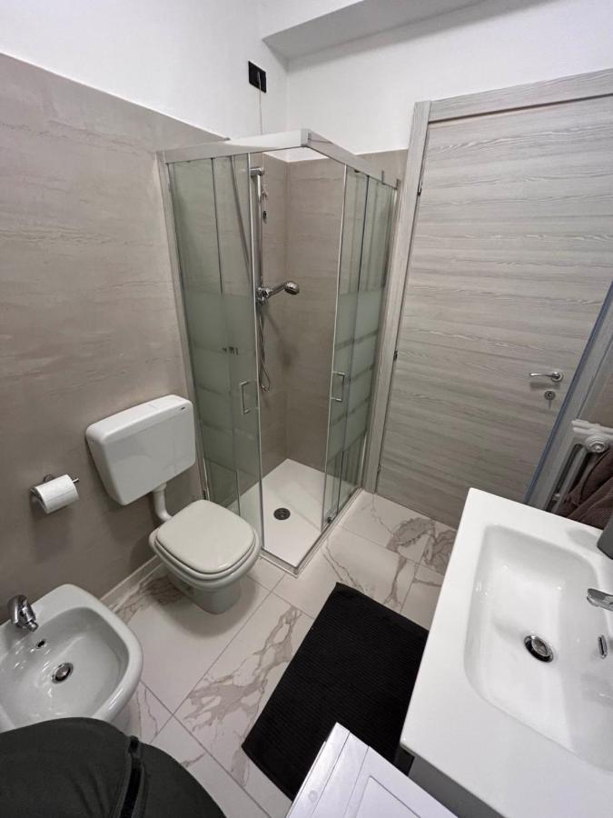 Marconi67 Apartment Desenzano del Garda Bagian luar foto